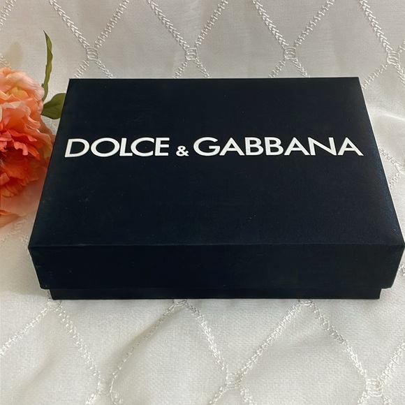 Dolce & Gabbana Padded Satin Gift Box - Picture 2 of 9